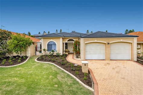 6 Santa Monica Parade, Iluka, WA 6028 